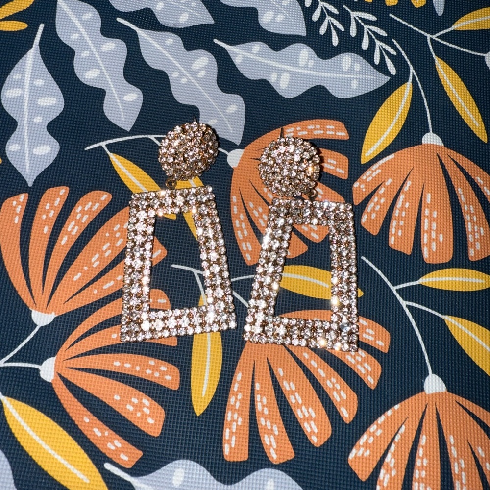 Sparkling Gold Geometric Earrings